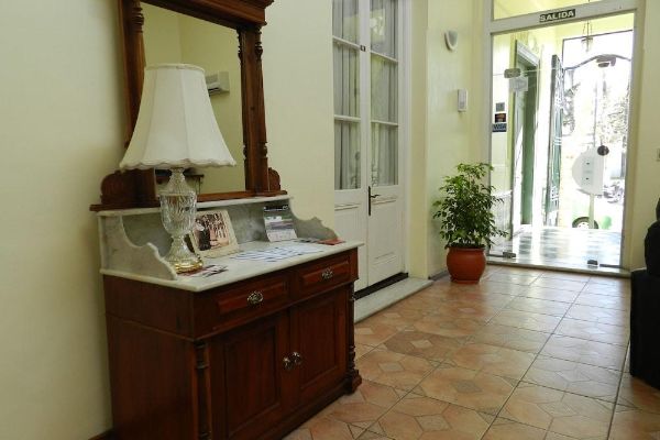 Hotel Romi (Colonia del Sacramento)